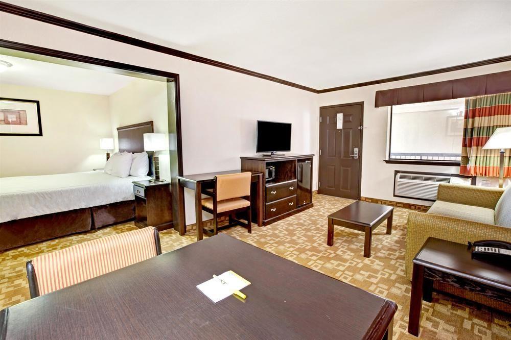 Days Inn By Wyndham Oklahoma City/Moore Εξωτερικό φωτογραφία