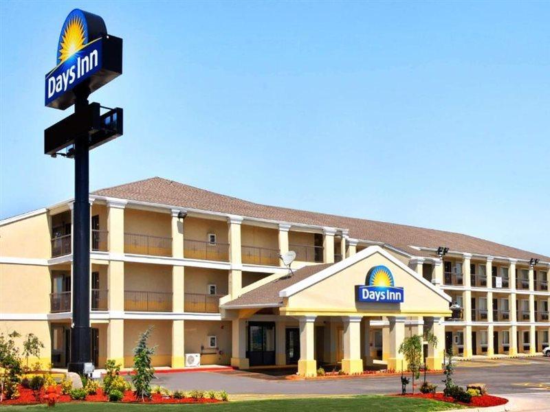 Days Inn By Wyndham Oklahoma City/Moore Εξωτερικό φωτογραφία