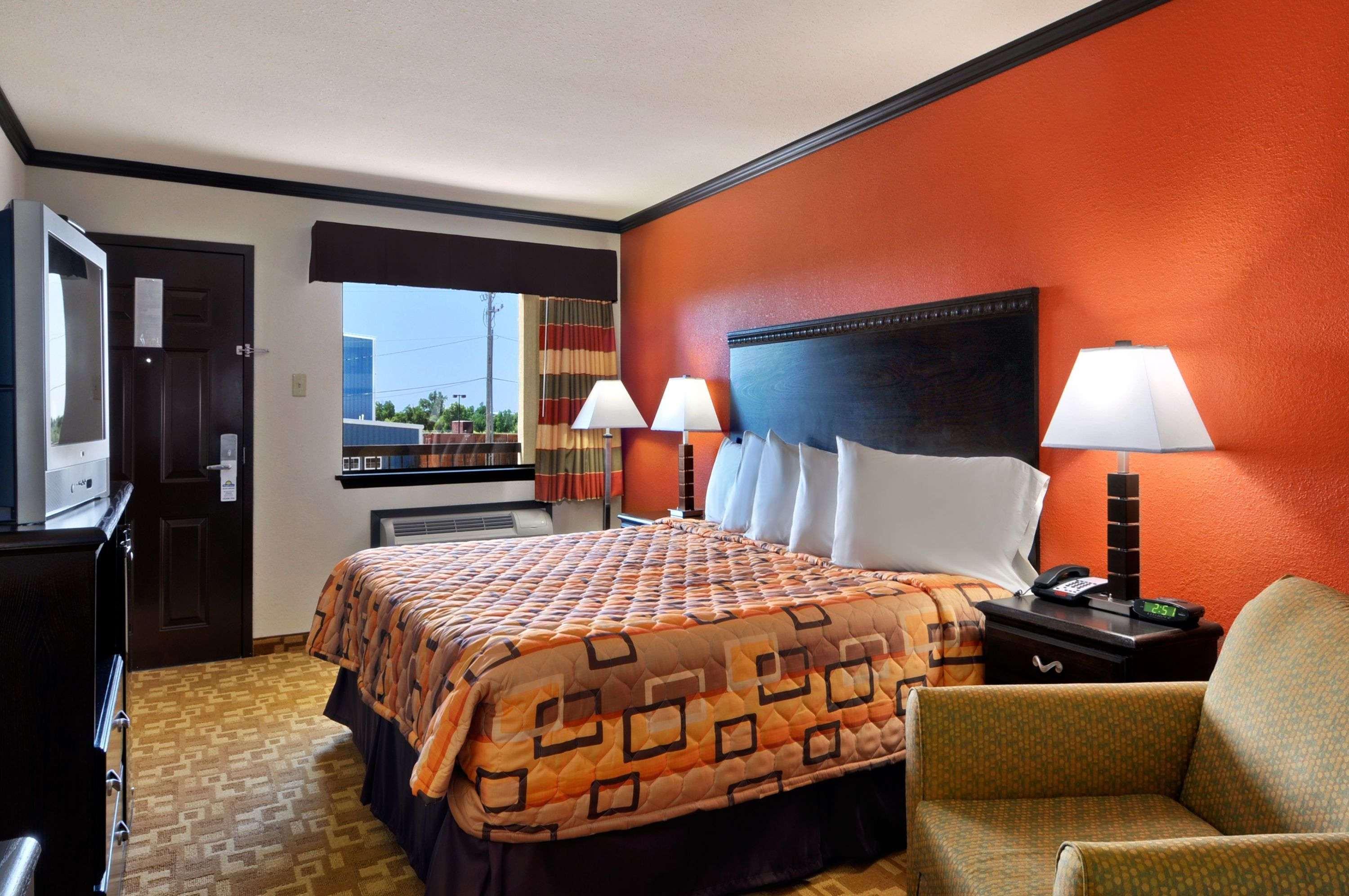 Days Inn By Wyndham Oklahoma City/Moore Εξωτερικό φωτογραφία