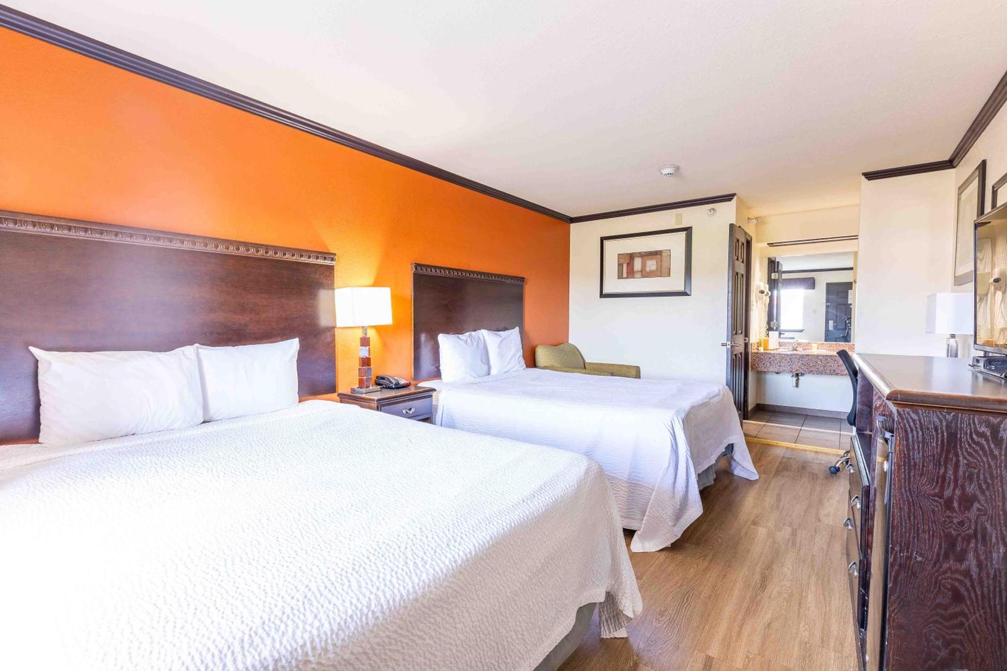 Days Inn By Wyndham Oklahoma City/Moore Εξωτερικό φωτογραφία
