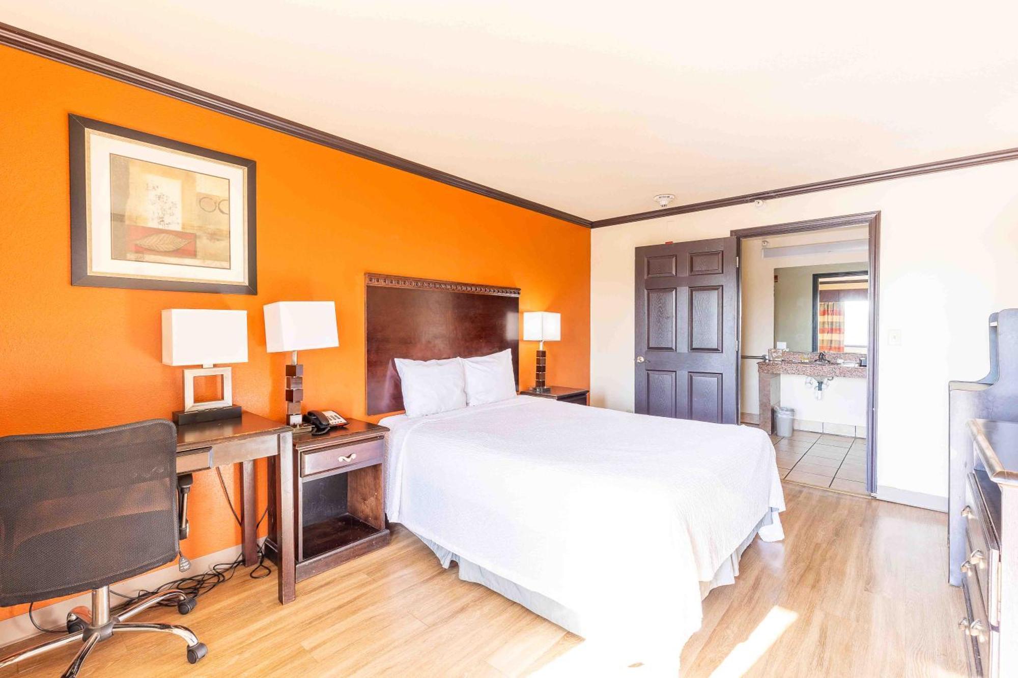 Days Inn By Wyndham Oklahoma City/Moore Εξωτερικό φωτογραφία