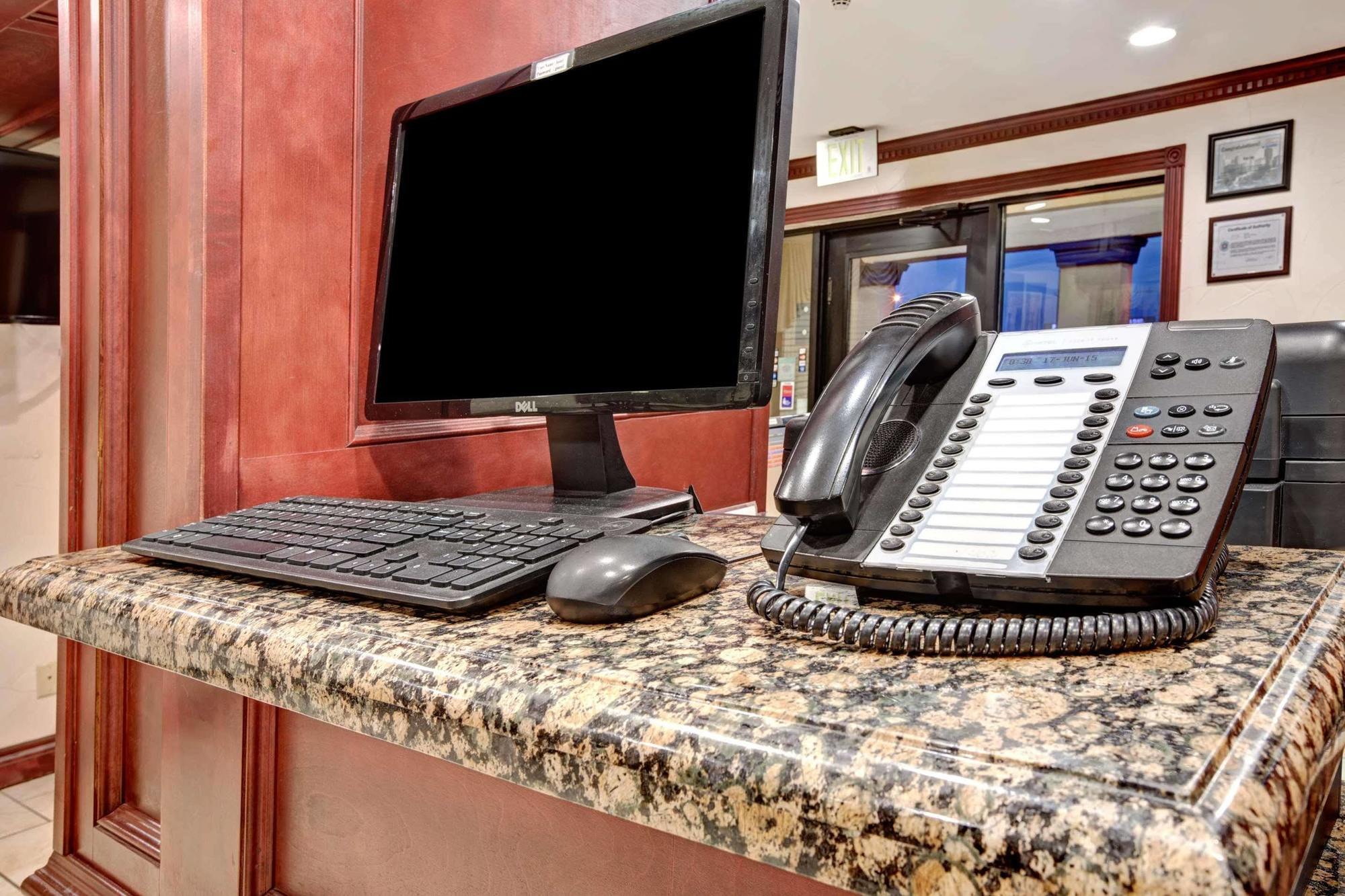 Days Inn By Wyndham Oklahoma City/Moore Εξωτερικό φωτογραφία